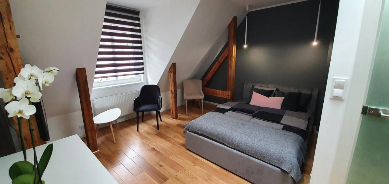 Apartament Vilda Poznań Esterno foto